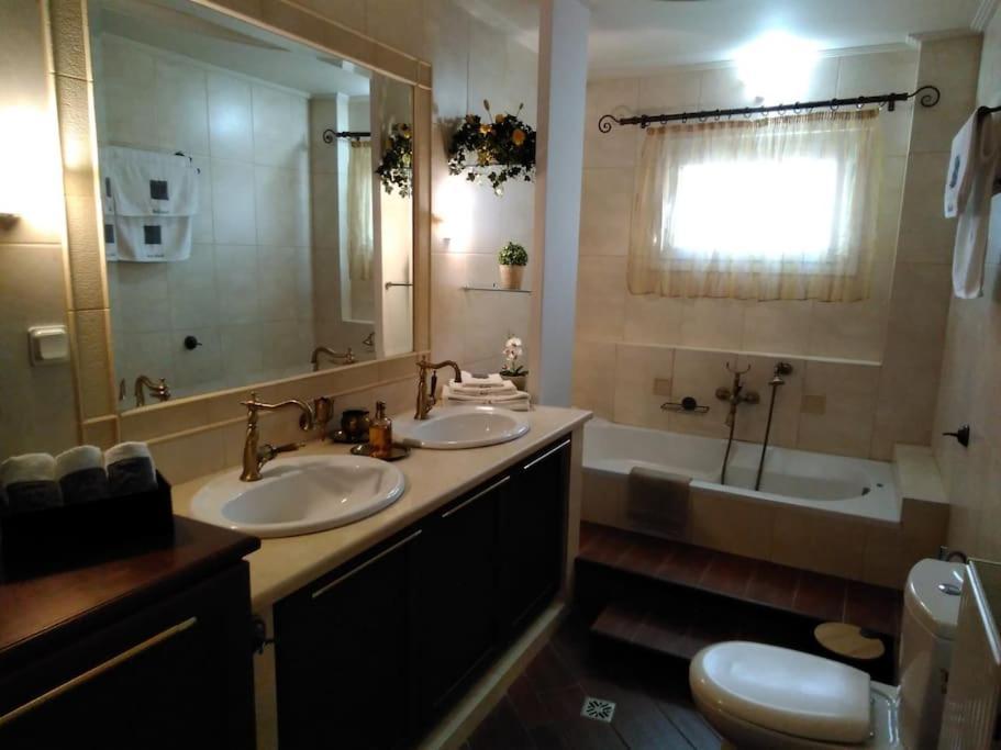 La Maison De Catherine Волос Екстериор снимка